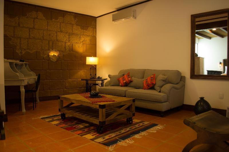 Casa De Adobe Gallery & Luxury Boutique Oaxaca Ruang foto